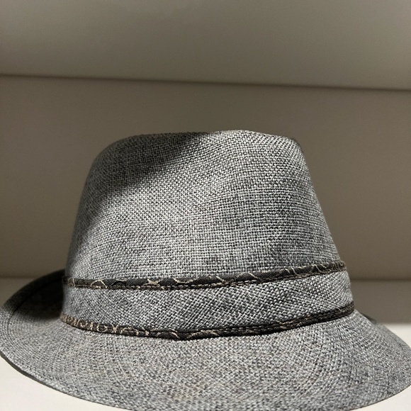 Hat, Cruahable, Wool Fedora with a tight brim - Picture 6 of 8